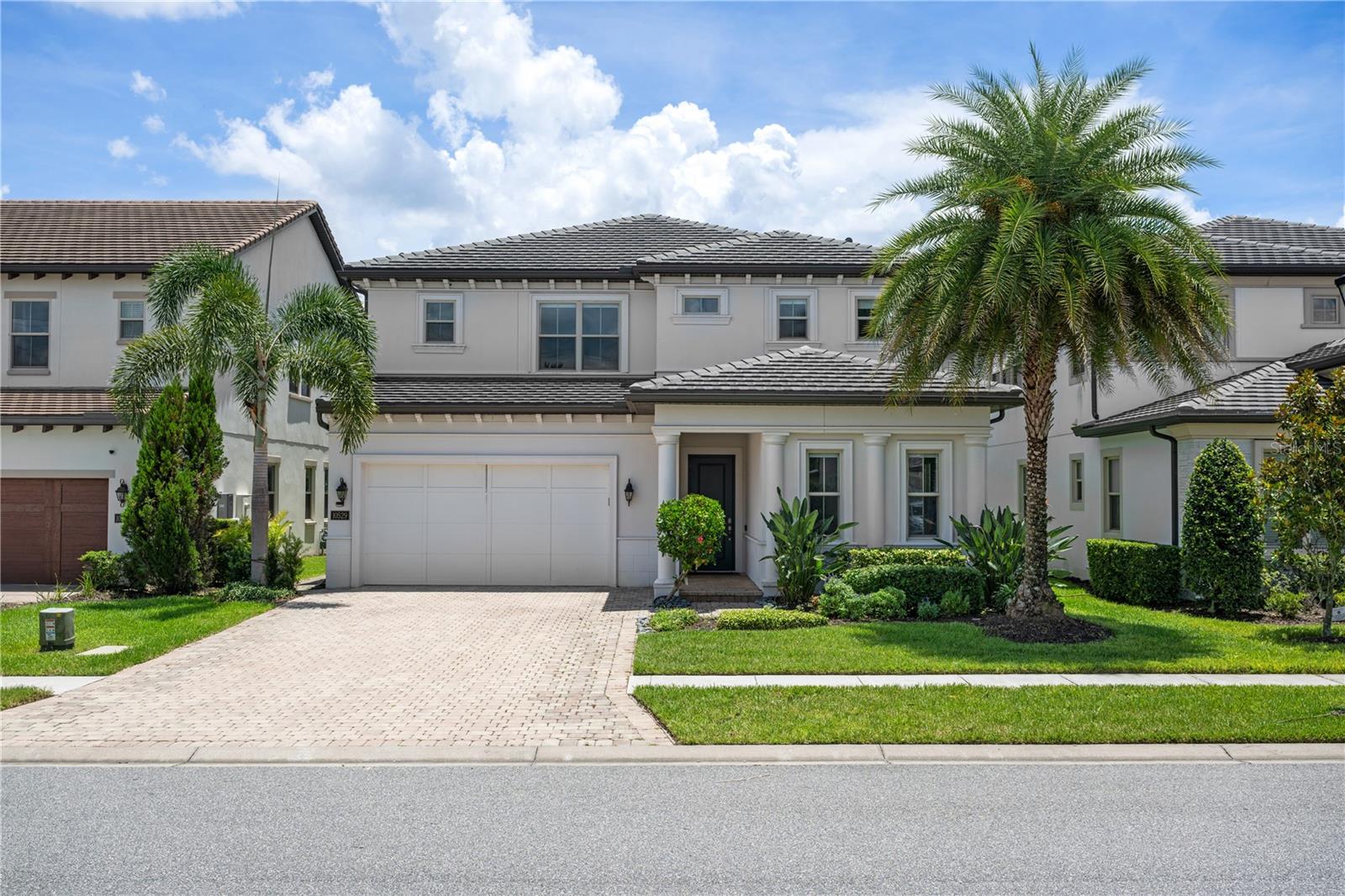 10529 ROYAL CYPRESS WAY