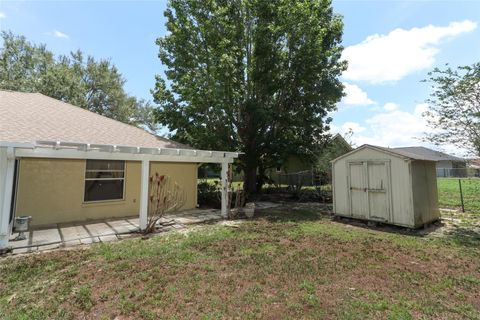 A home in MINNEOLA