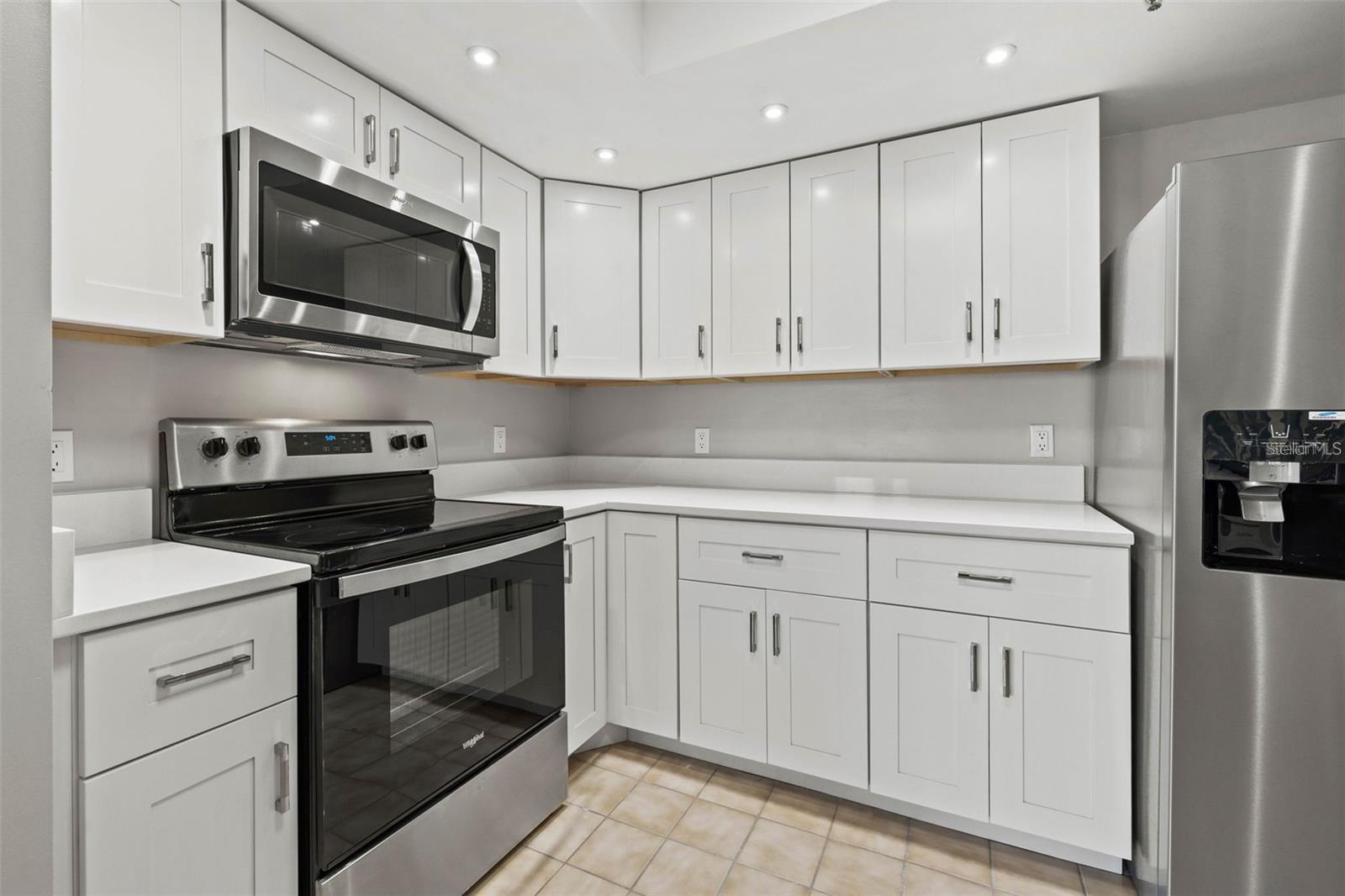 PELICAN BAY YACHT CLUB CONDO BLDG A - Residential Lease