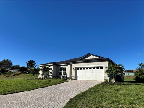 A home in EUSTIS