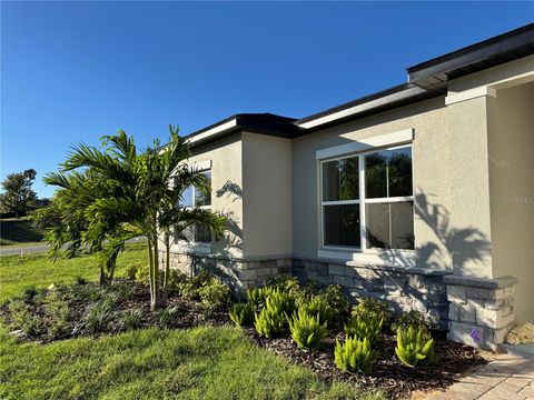 A home in EUSTIS