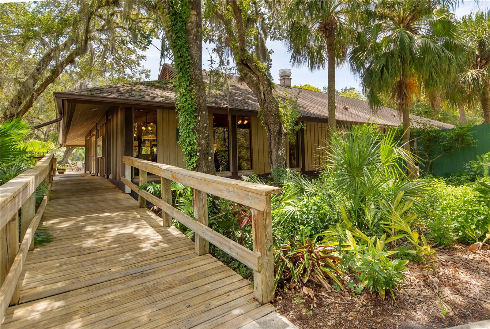 THE MEADOWS - Residential Lease