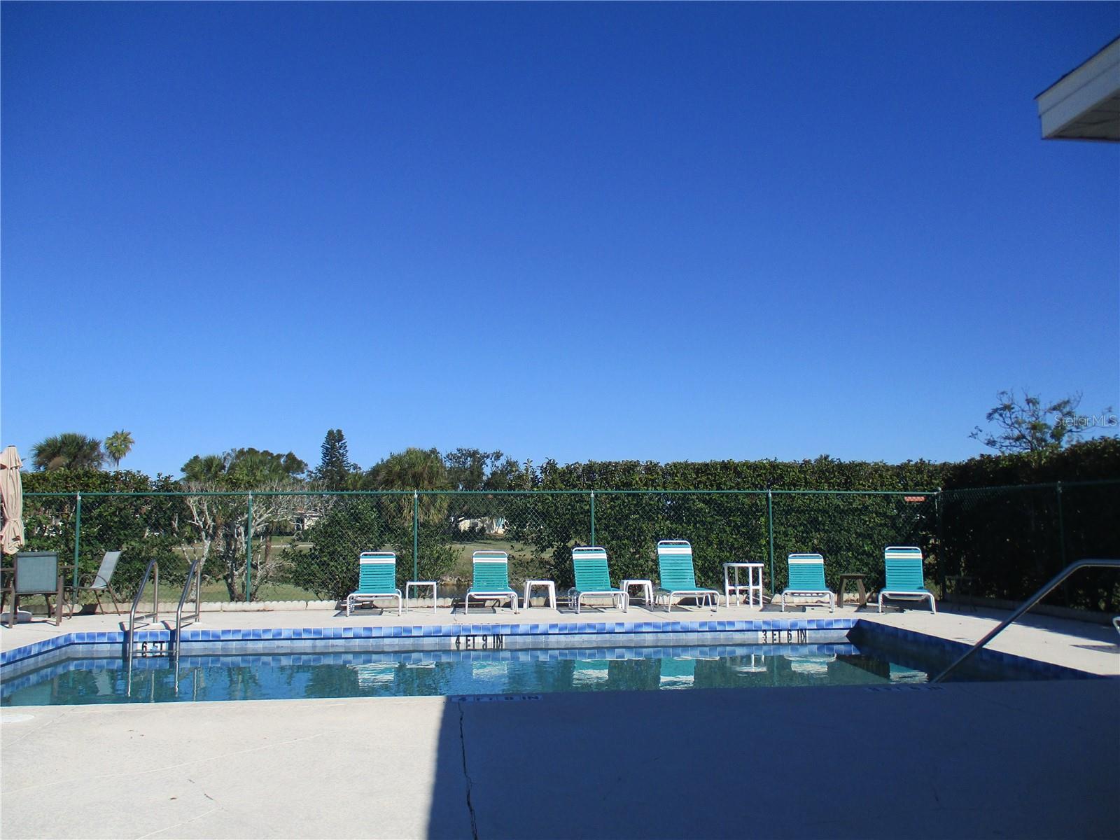 FAIRWAY PALMS - Residential