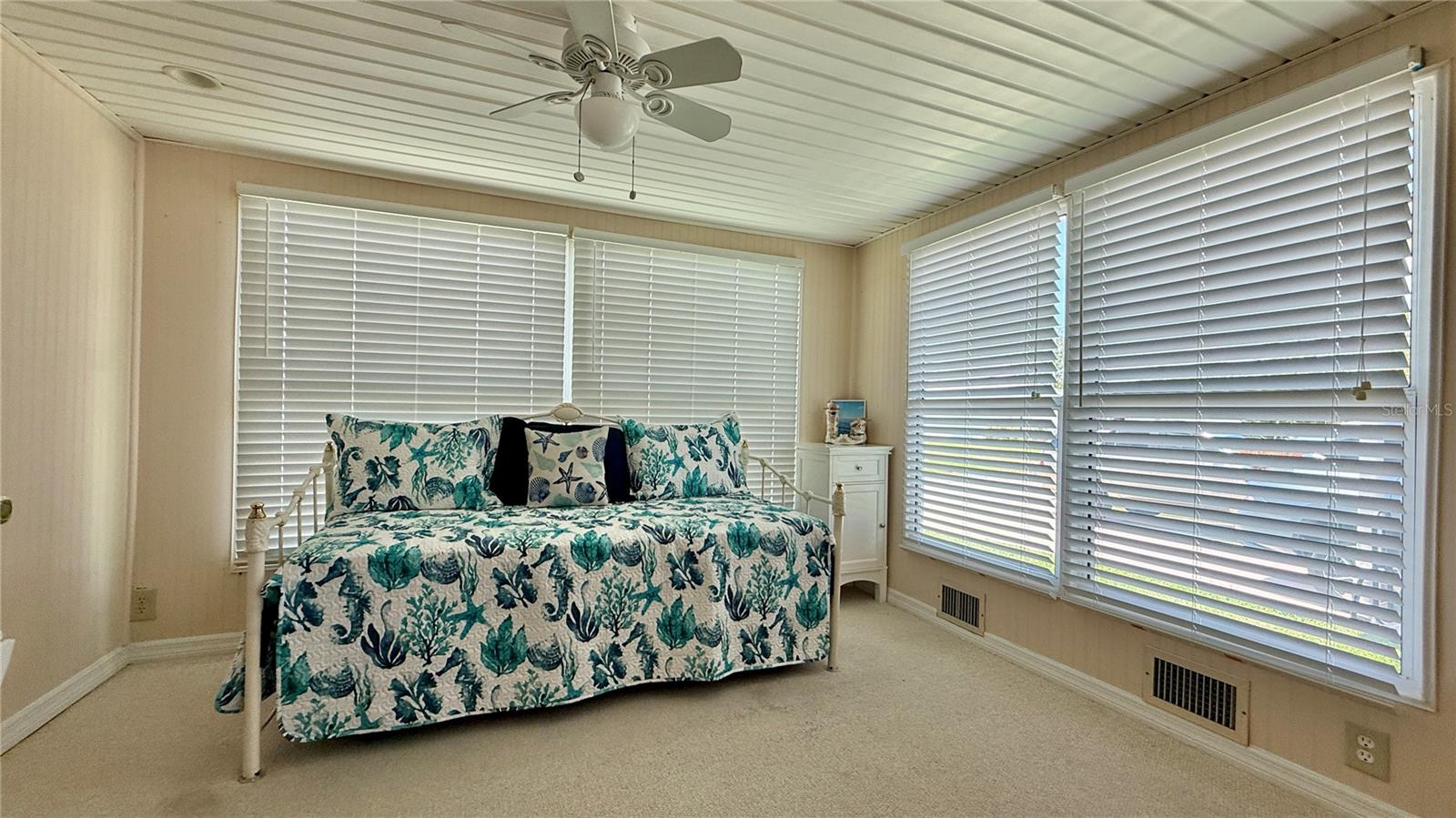 HARBOR COVE - Residential Lease