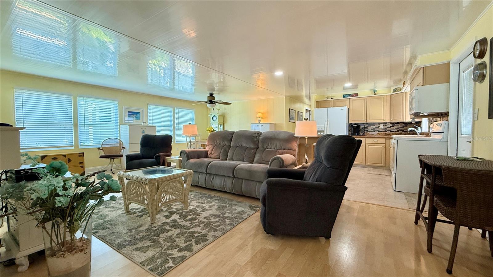 HARBOR COVE - Residential Lease