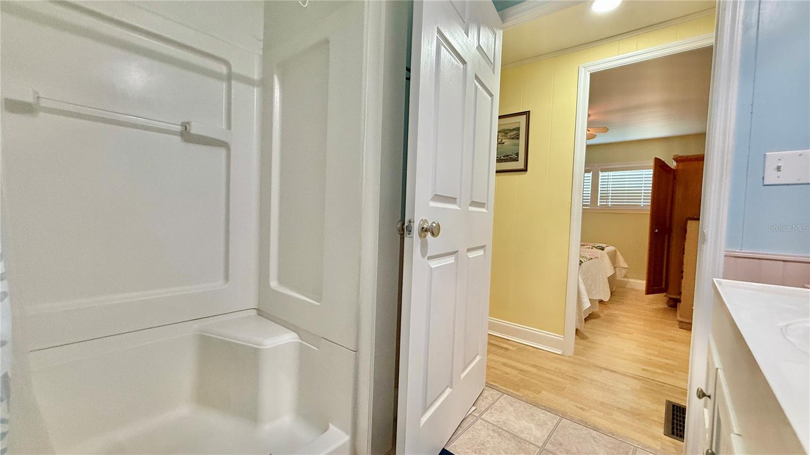 HARBOR COVE - Residential Lease