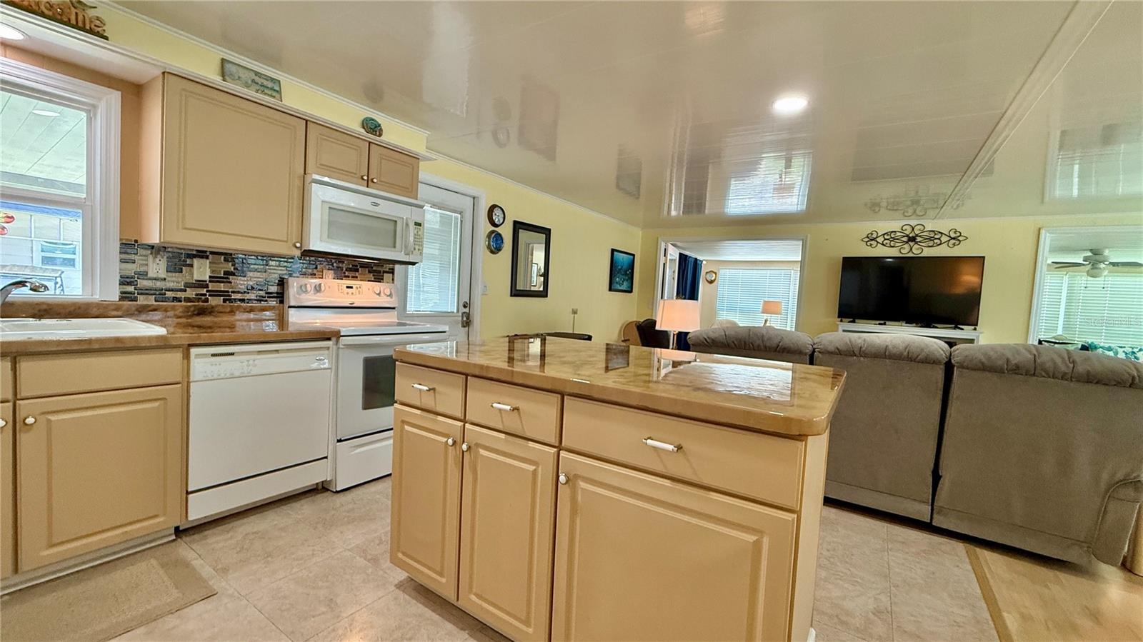 HARBOR COVE - Residential Lease