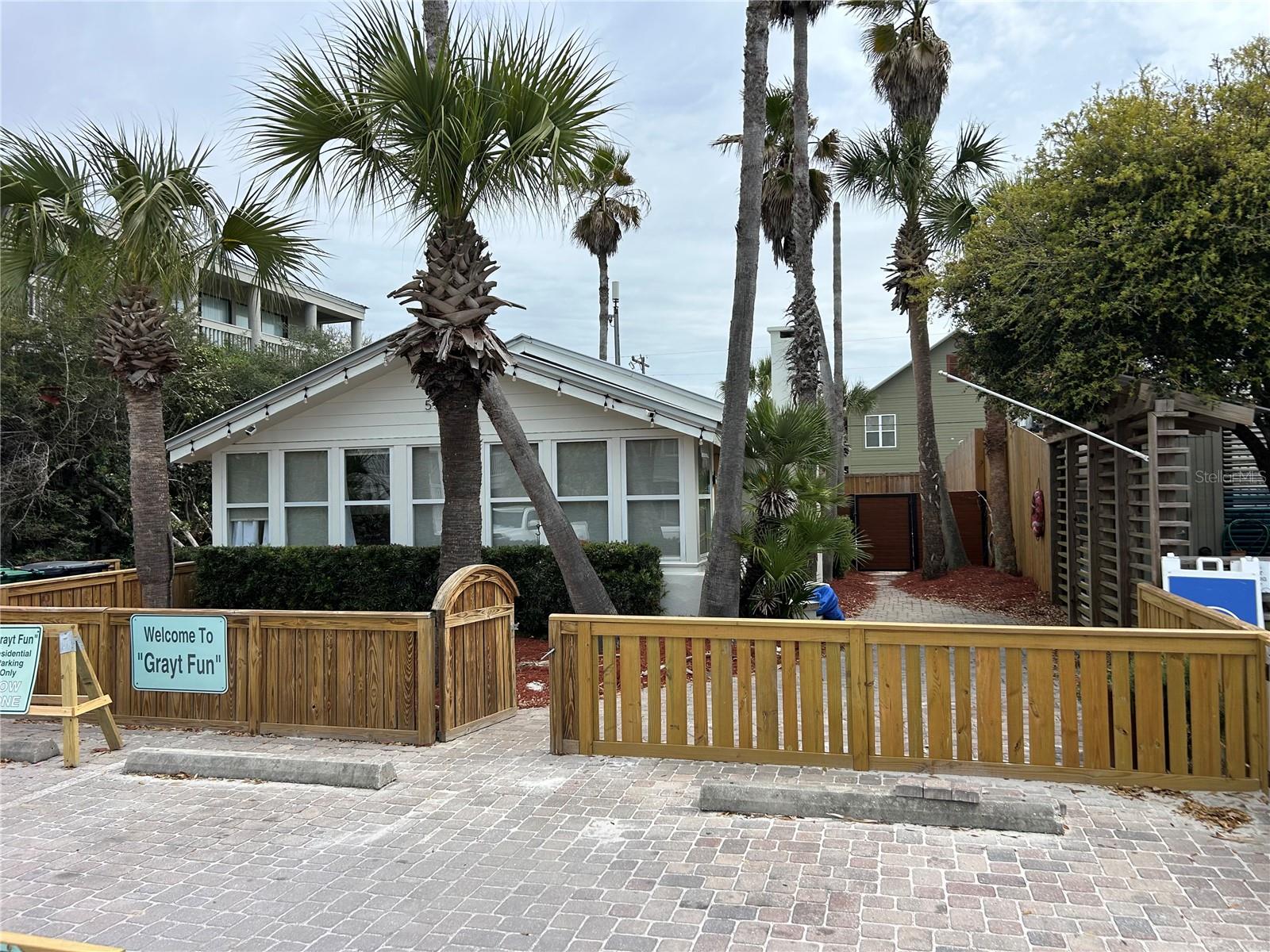 535 DEFUNIAK STREET