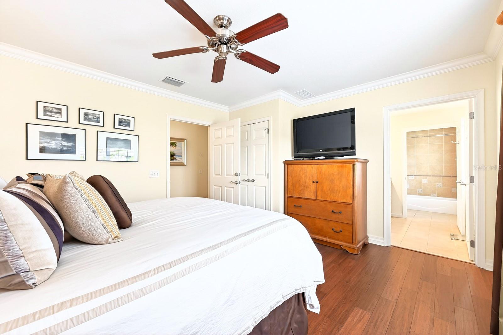 VILLAS AT REUNION SQUARE CONDO PH 2 - Residential