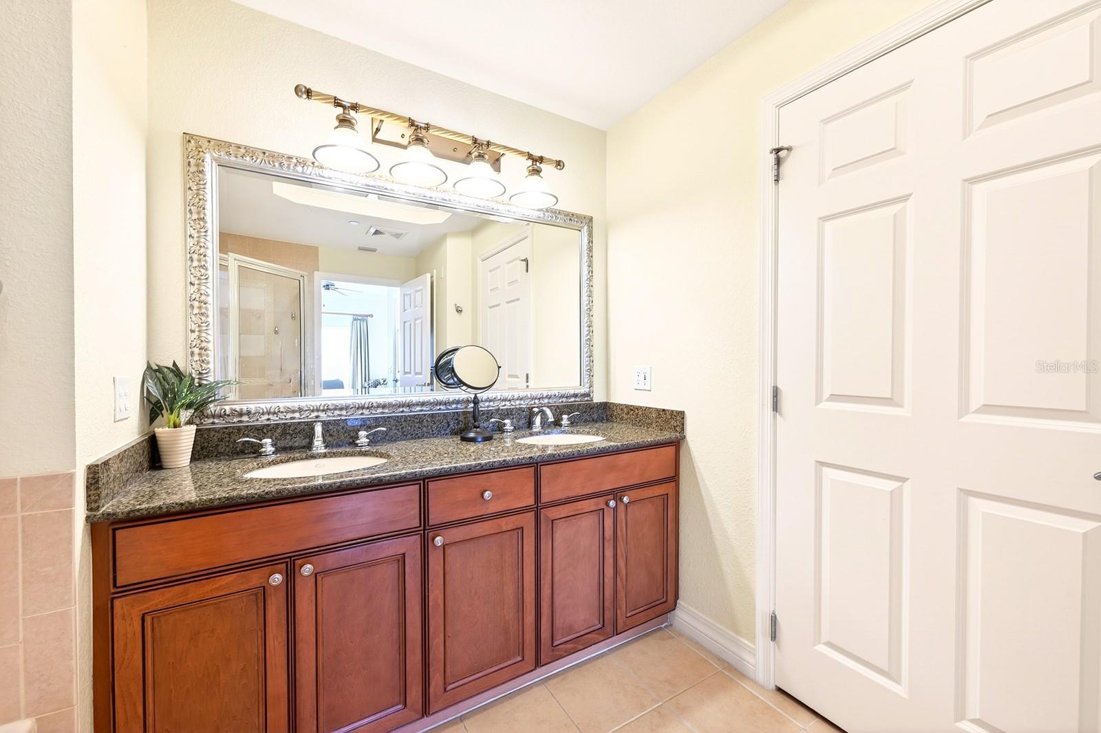 VILLAS AT REUNION SQUARE CONDO PH 2 - Residential