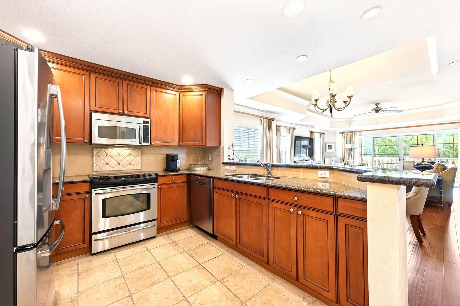 VILLAS AT REUNION SQUARE CONDO PH 2 - Residential