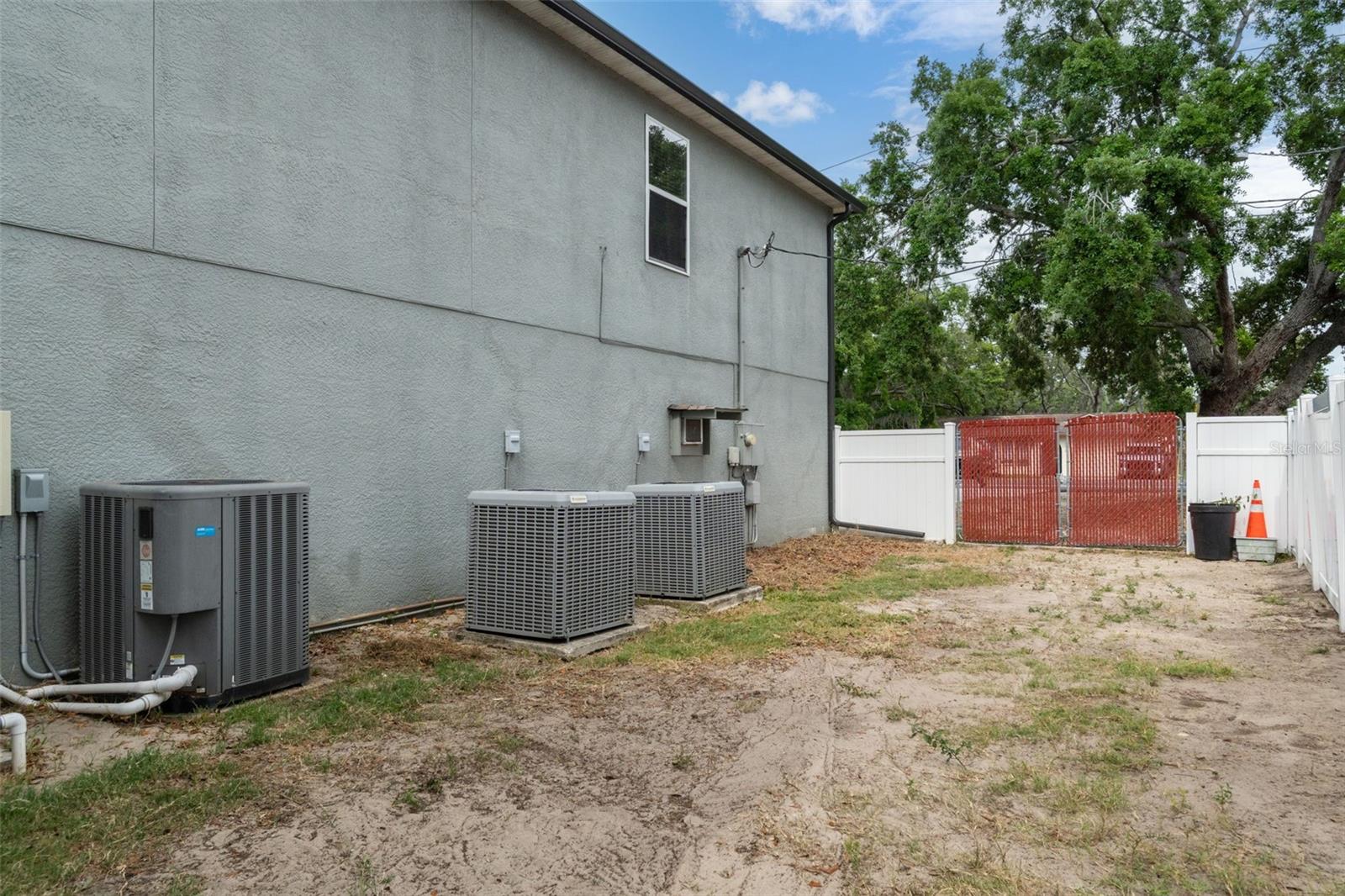 SPRING HILL - Residential