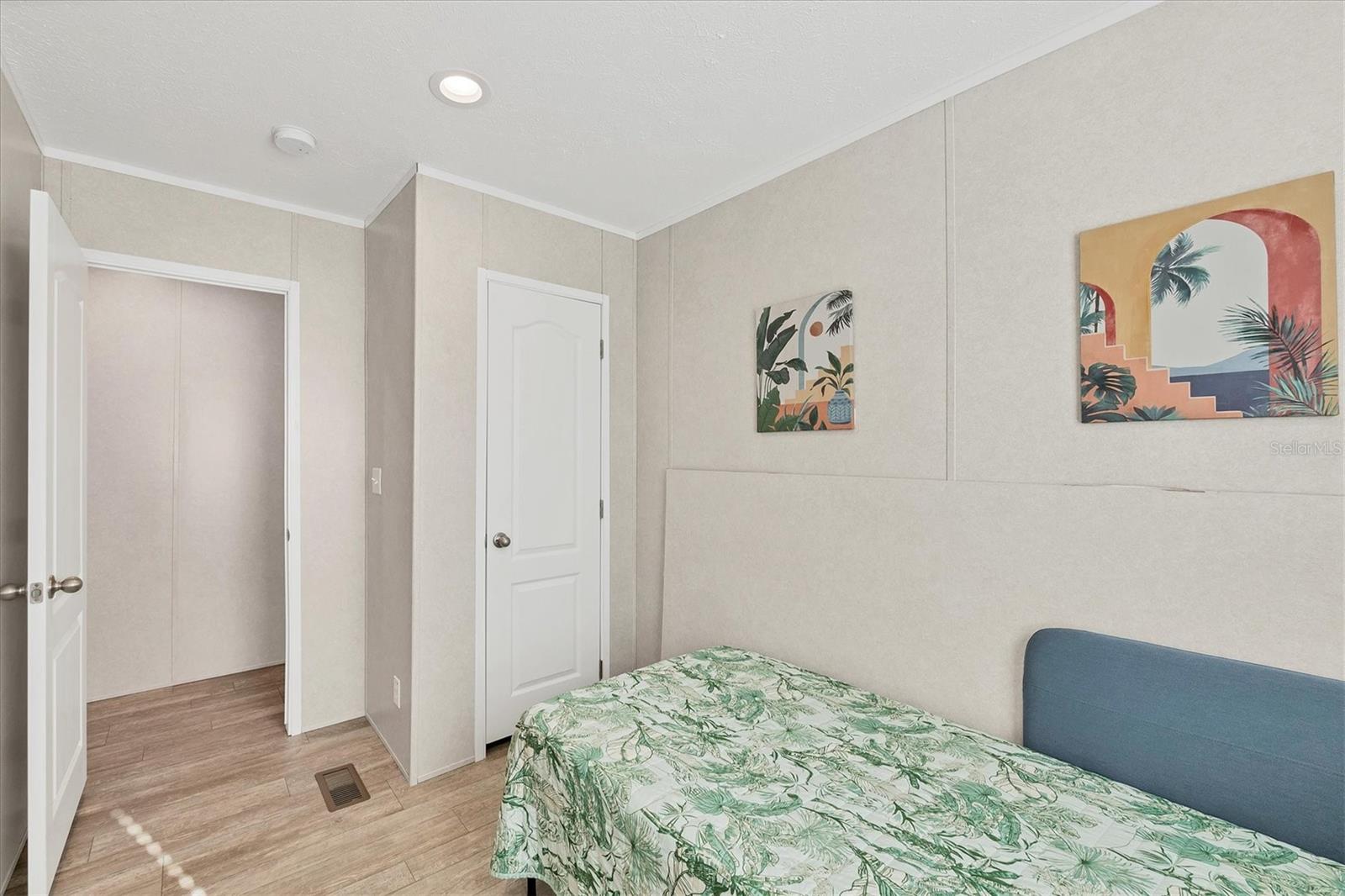 GROVE CITY - Residential Lease