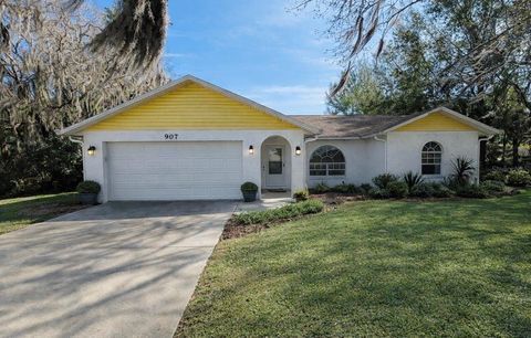 Tiny photo for 907 N West Street, Bushnell, FL 33513 (MLS # G5108979)