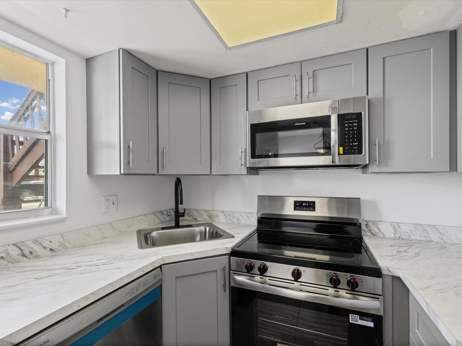 HARBOR VILLAS CONDO PH 01 - Residential