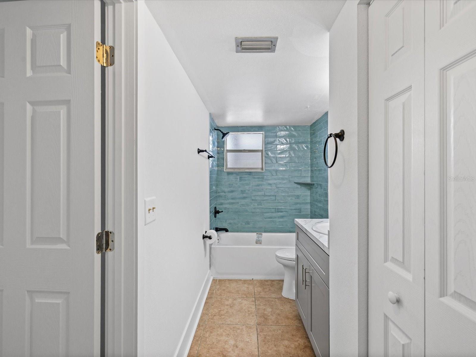 HARBOR VILLAS CONDO PH 01 - Residential