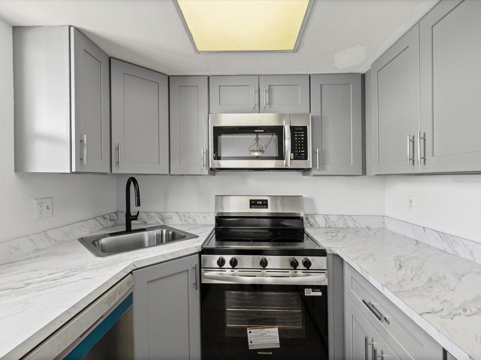 HARBOR VILLAS CONDO PH 01 - Residential