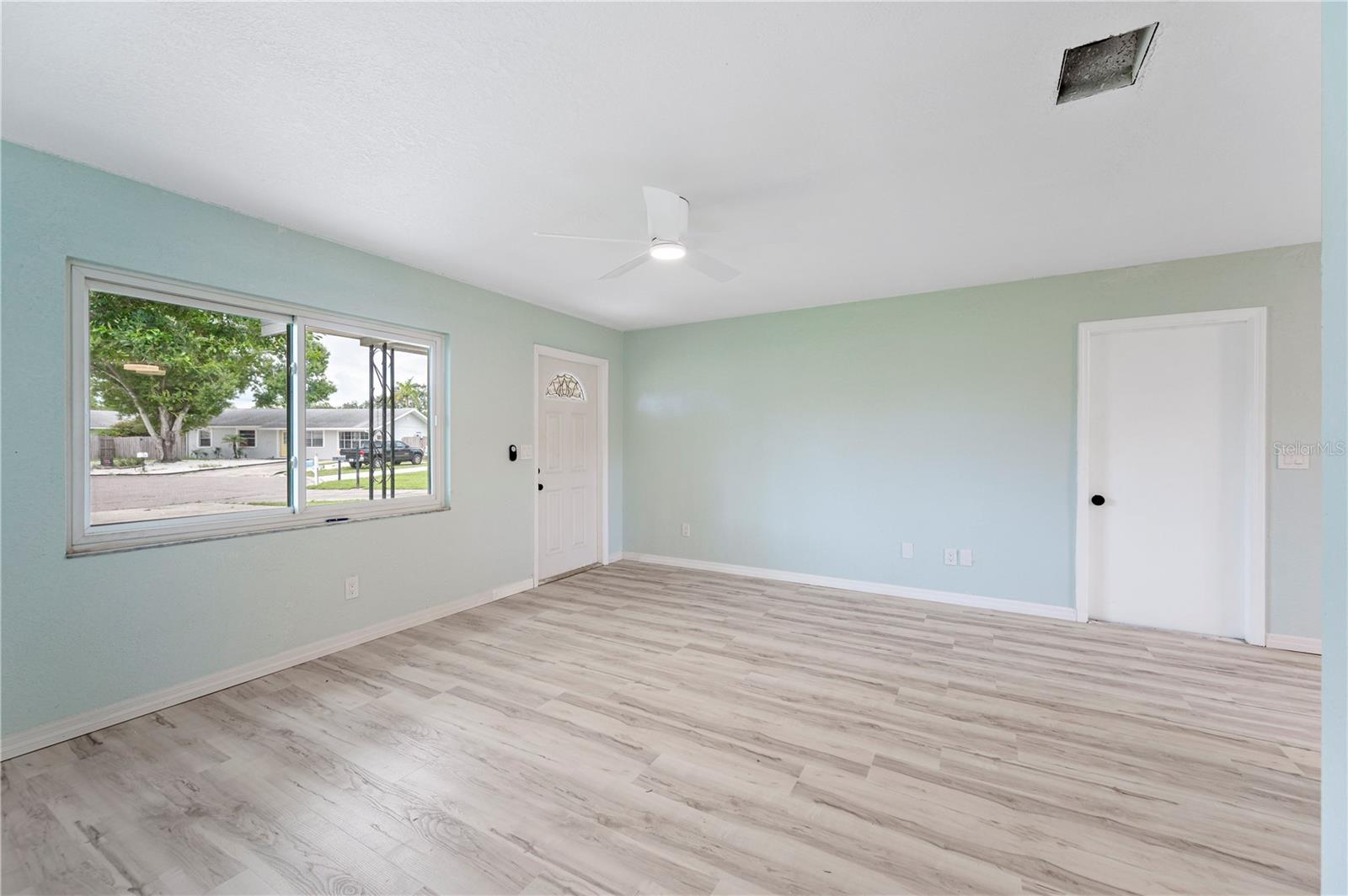 208 66TH STREET COURT E
