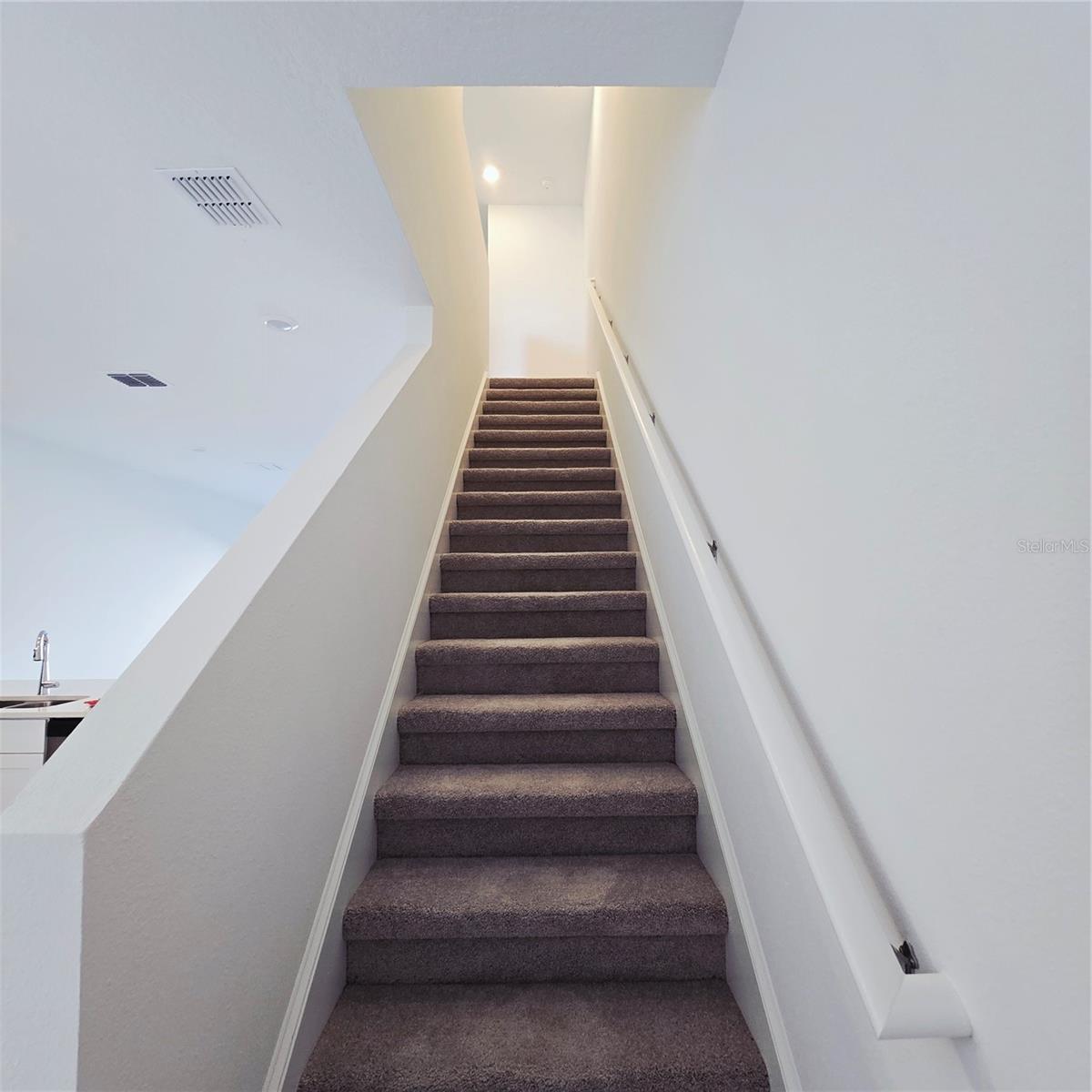 WESTVIEW PH 3 POD - Residential Lease