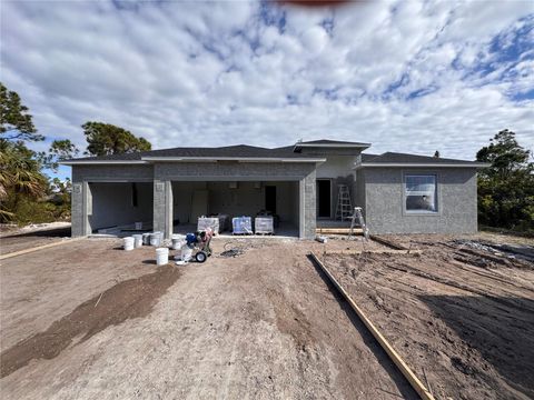 A home in PORT CHARLOTTE