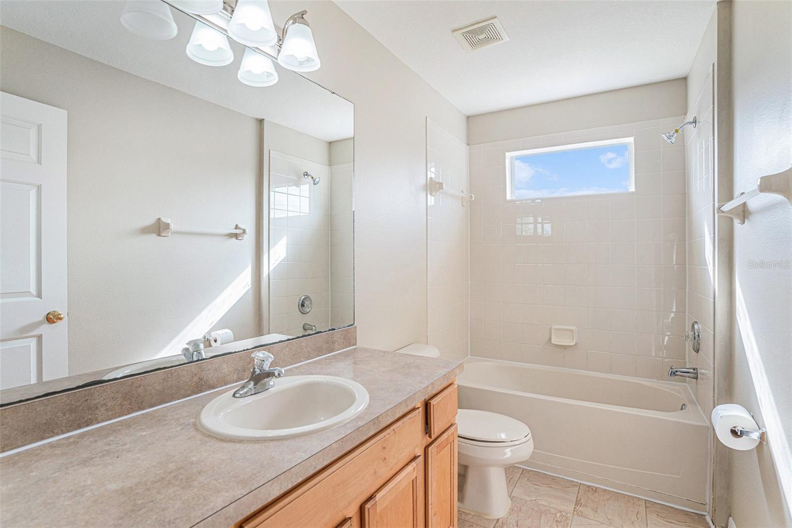 PARKWAY CENTER - Residential Lease