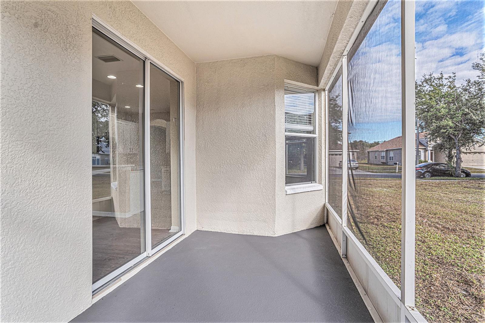 PARKWAY CENTER - Residential Lease