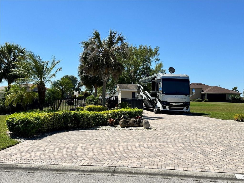 Photo of 728 Teaberry Trail, Polk City, FL 33868 (MLS # L4955570)