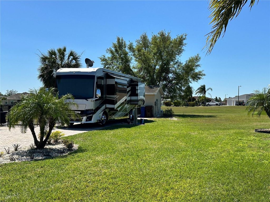 Photo of 728 Teaberry Trail, Polk City, FL 33868 (MLS # L4955570)