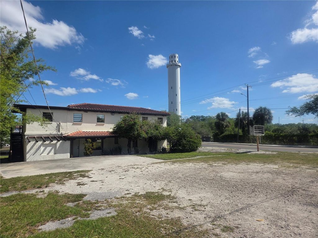 Photo of 8002 N Florida Avenue, Tampa, FL 33604 (MLS # TB8496125)