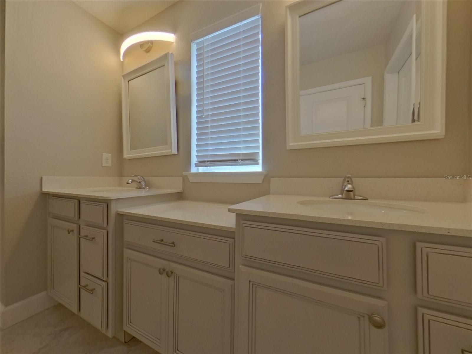 VICTORIA TRLS NORTHWEST 7 PH 2 - Residential Lease