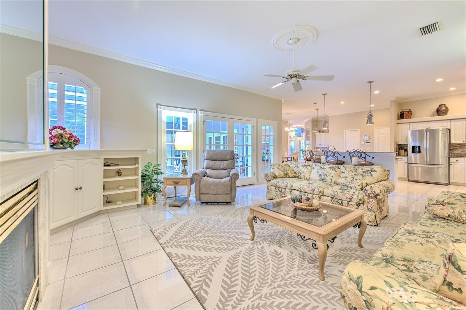 RIVER HILLS COUNTRY CLUB PH - Residential