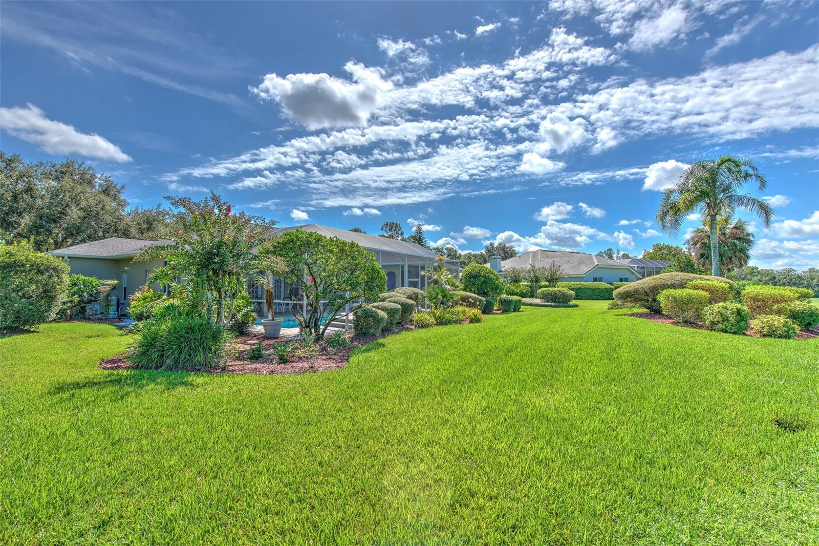 RIVER HILLS COUNTRY CLUB PH - Residential