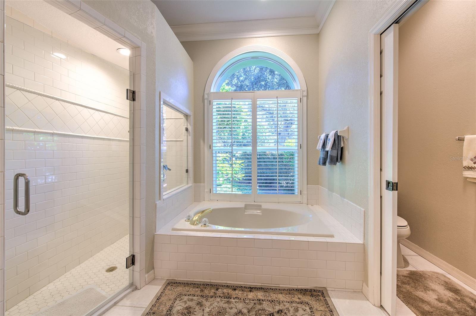 RIVER HILLS COUNTRY CLUB PH - Residential