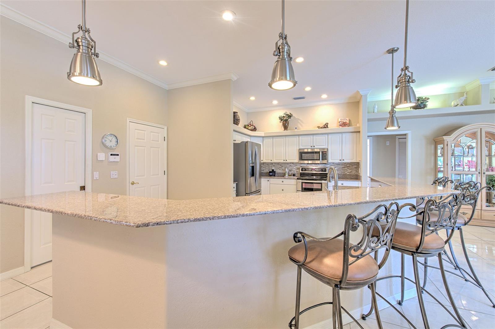 RIVER HILLS COUNTRY CLUB PH - Residential