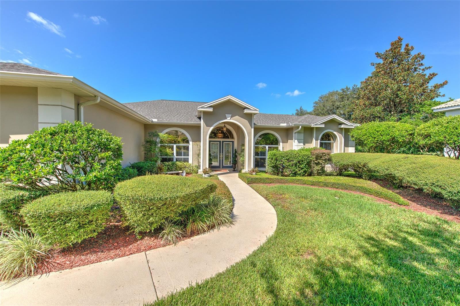 RIVER HILLS COUNTRY CLUB PH - Residential