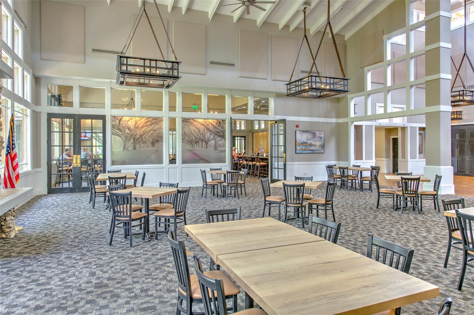 RIVER HILLS COUNTRY CLUB PH - Residential