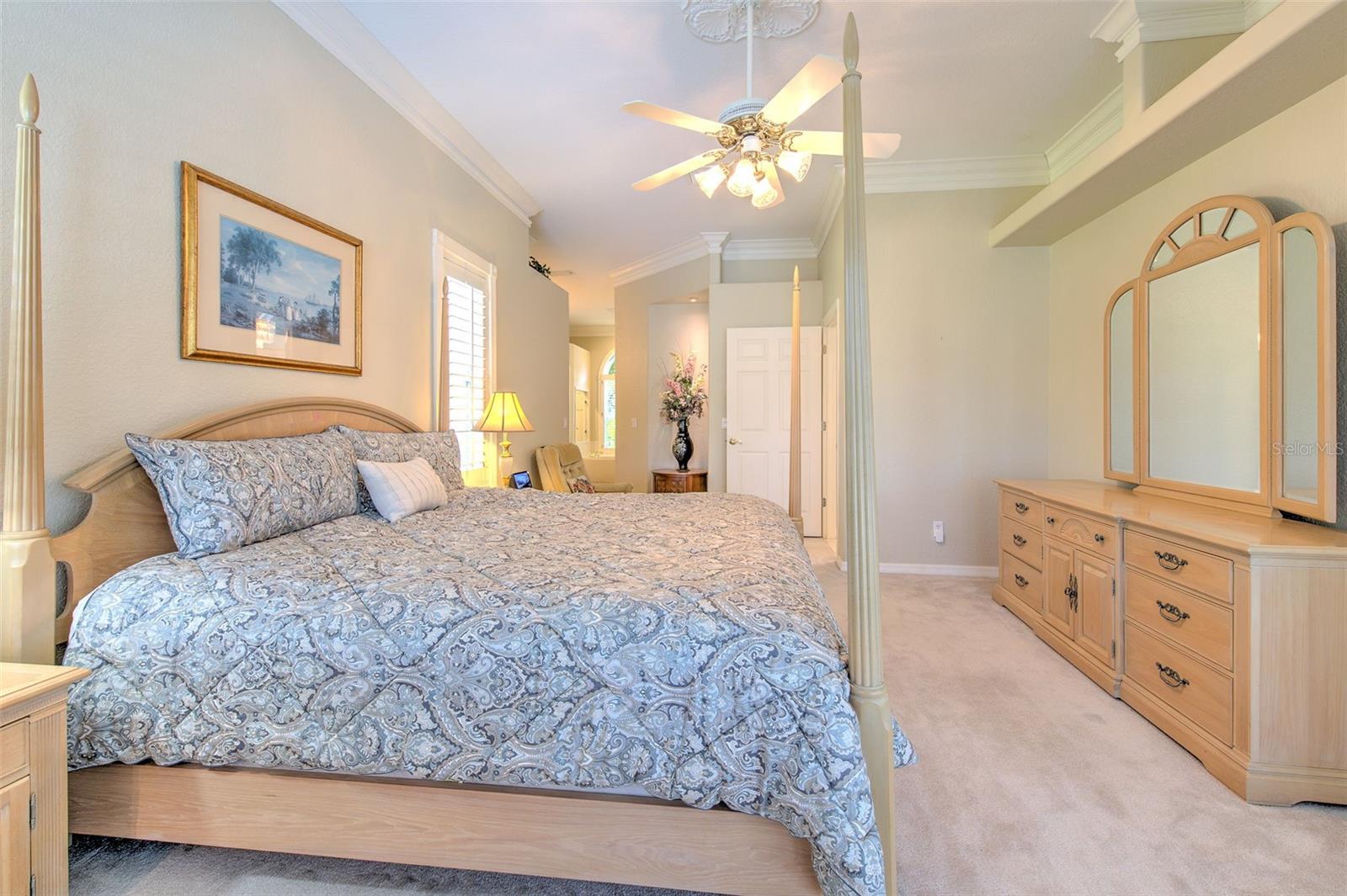 RIVER HILLS COUNTRY CLUB PH - Residential