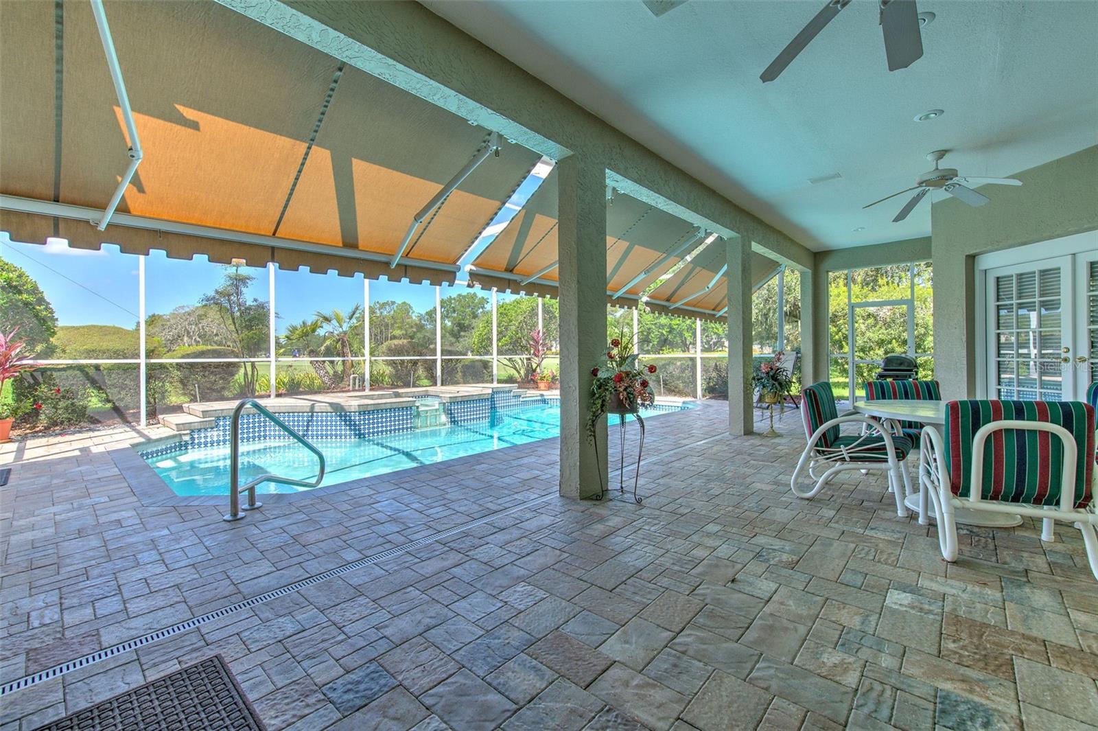 RIVER HILLS COUNTRY CLUB PH - Residential
