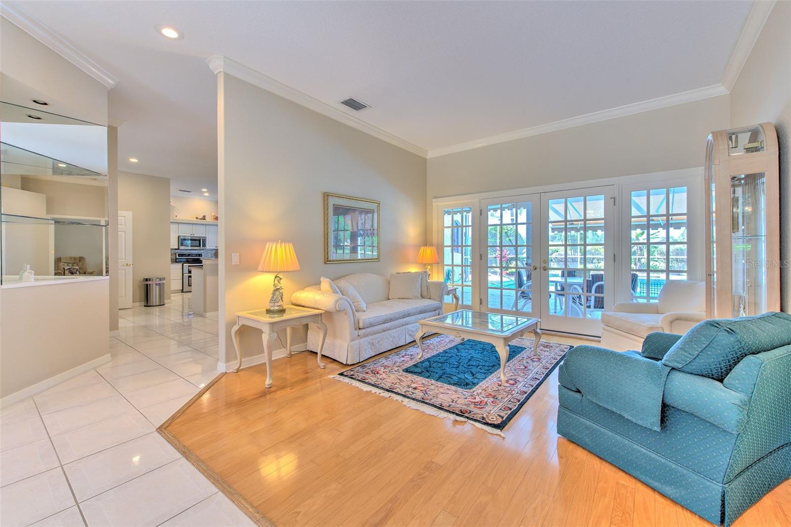 RIVER HILLS COUNTRY CLUB PH - Residential