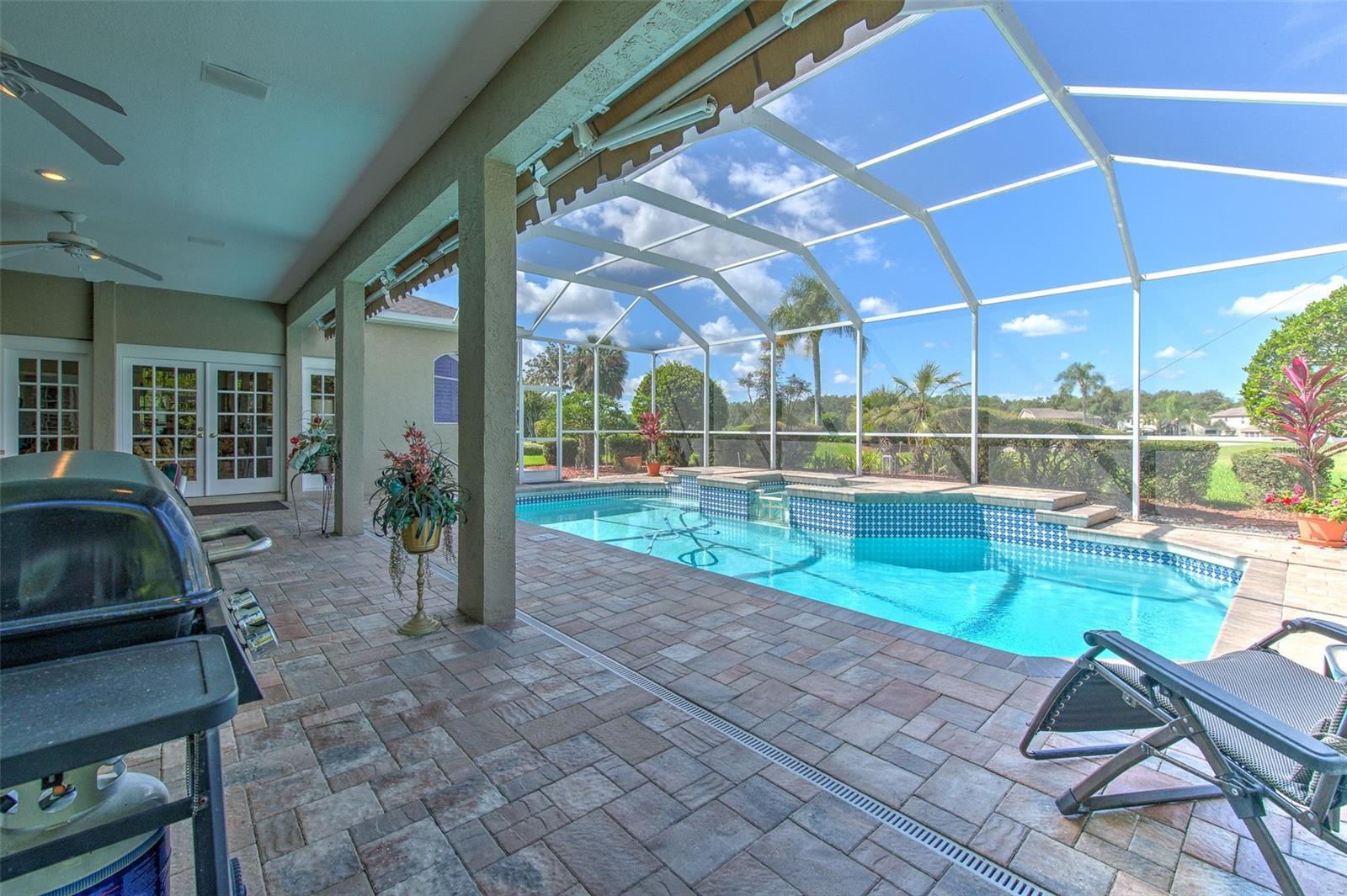 RIVER HILLS COUNTRY CLUB PH - Residential