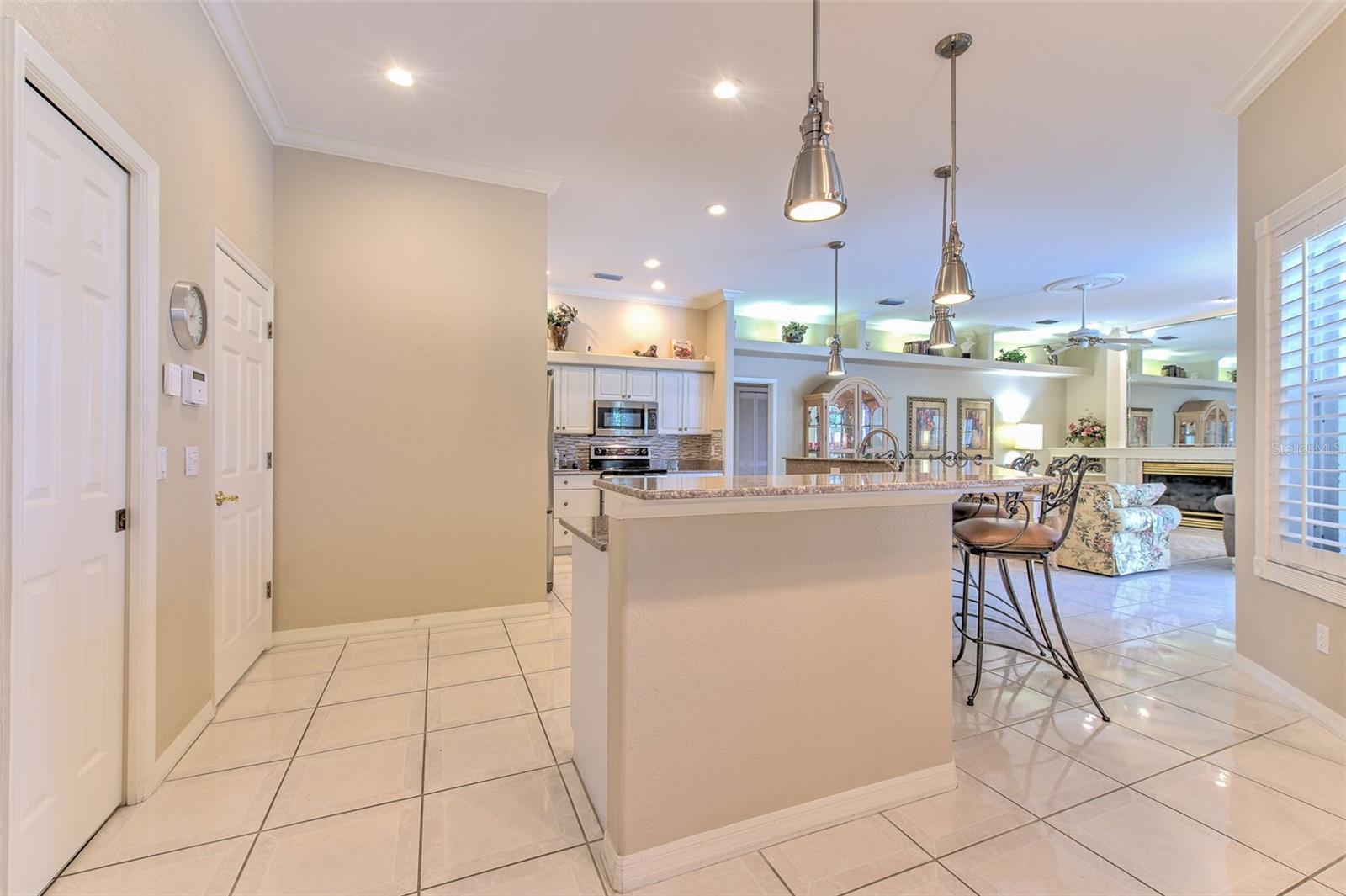 RIVER HILLS COUNTRY CLUB PH - Residential