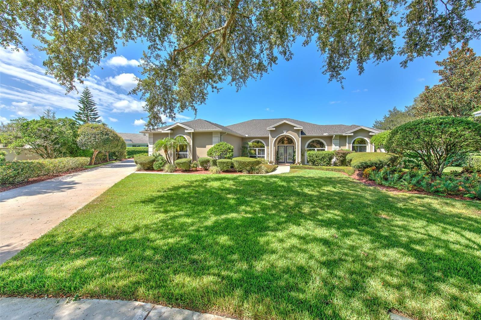 RIVER HILLS COUNTRY CLUB PH - Residential
