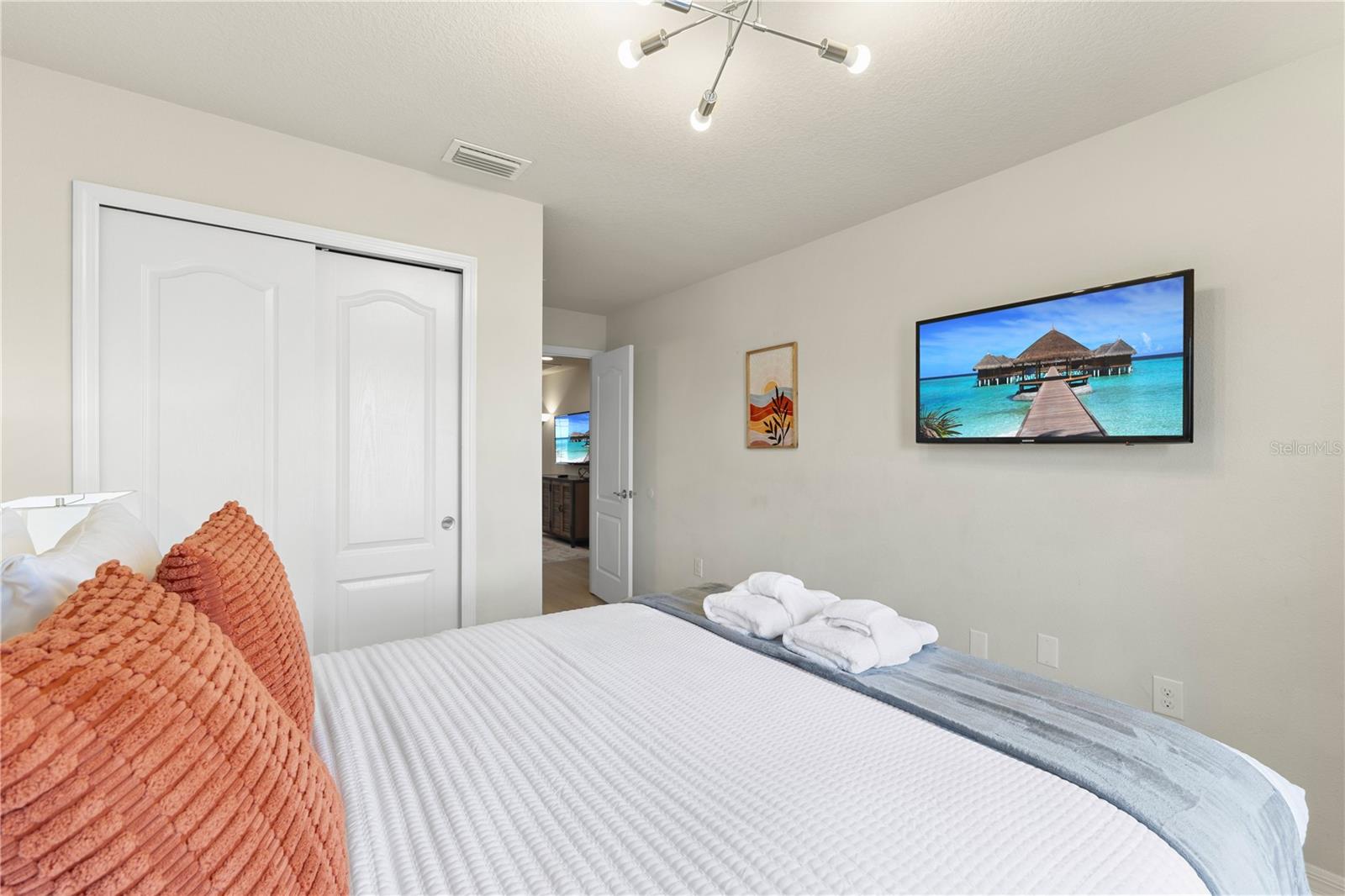 WINDSOR AT WESTSIDE PH 1 - Residential Lease