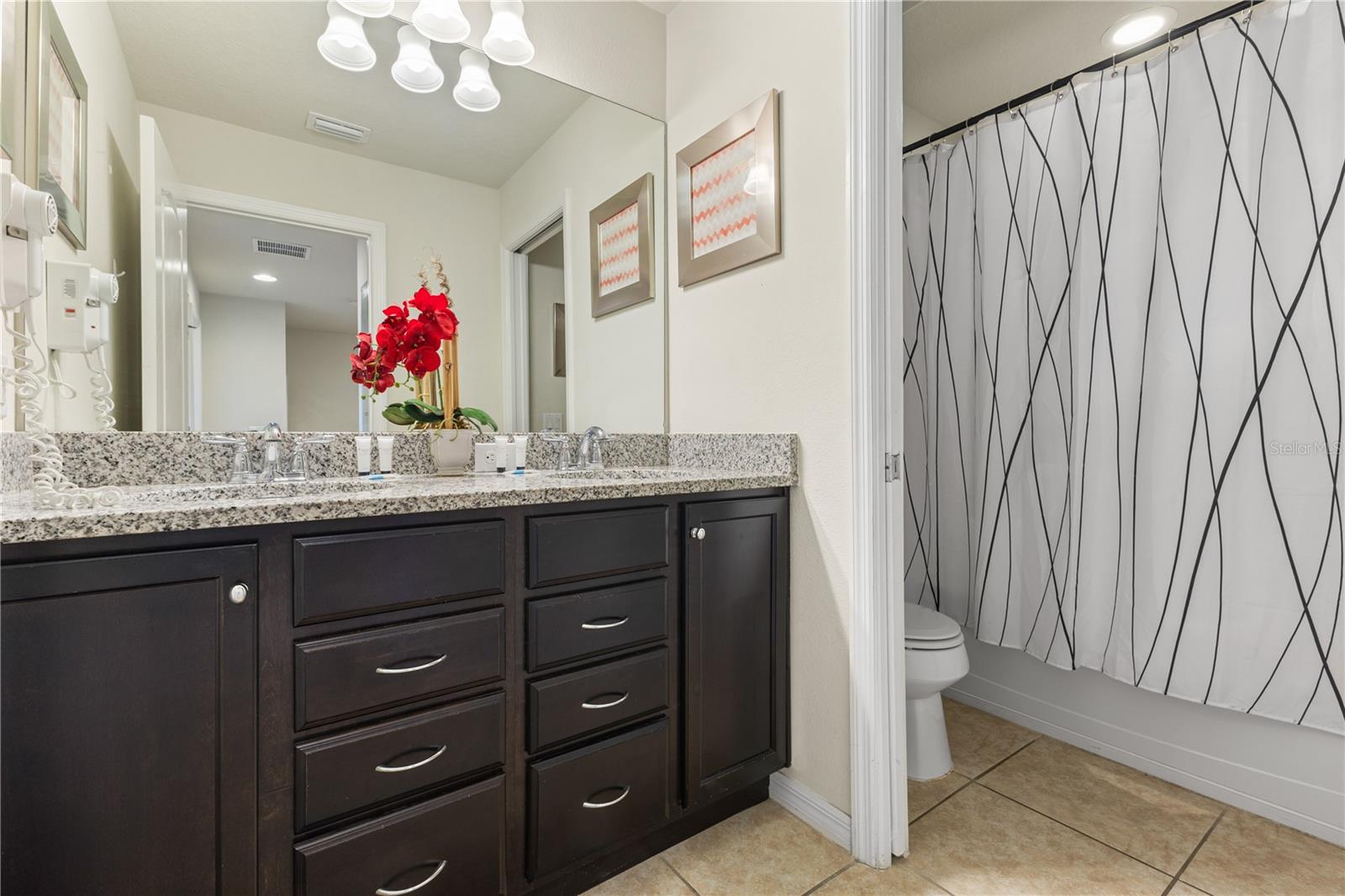 WINDSOR AT WESTSIDE PH 1 - Residential Lease