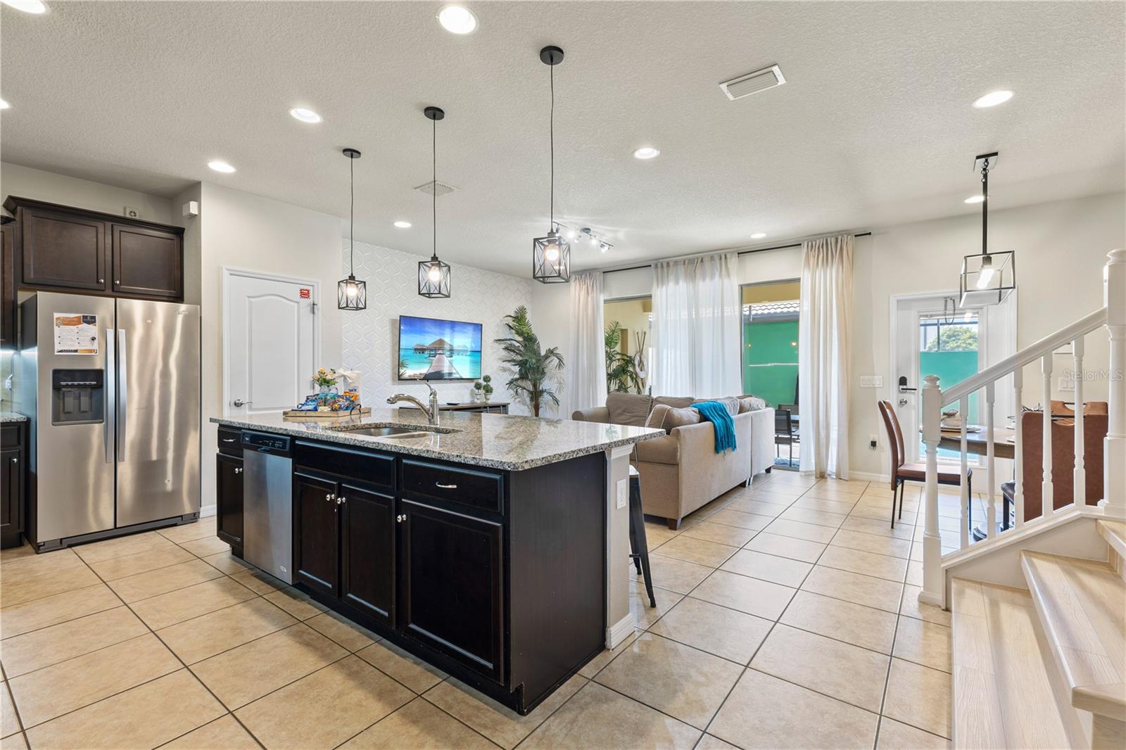 WINDSOR AT WESTSIDE PH 1 - Residential Lease