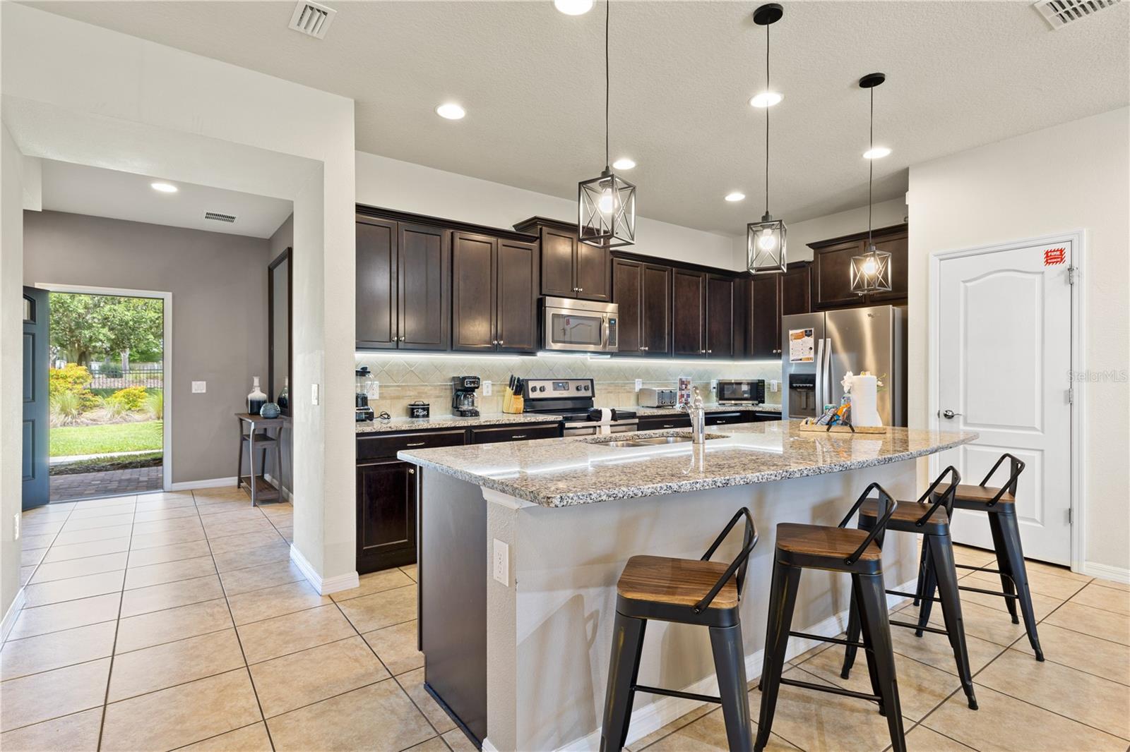 WINDSOR AT WESTSIDE PH 1 - Residential Lease