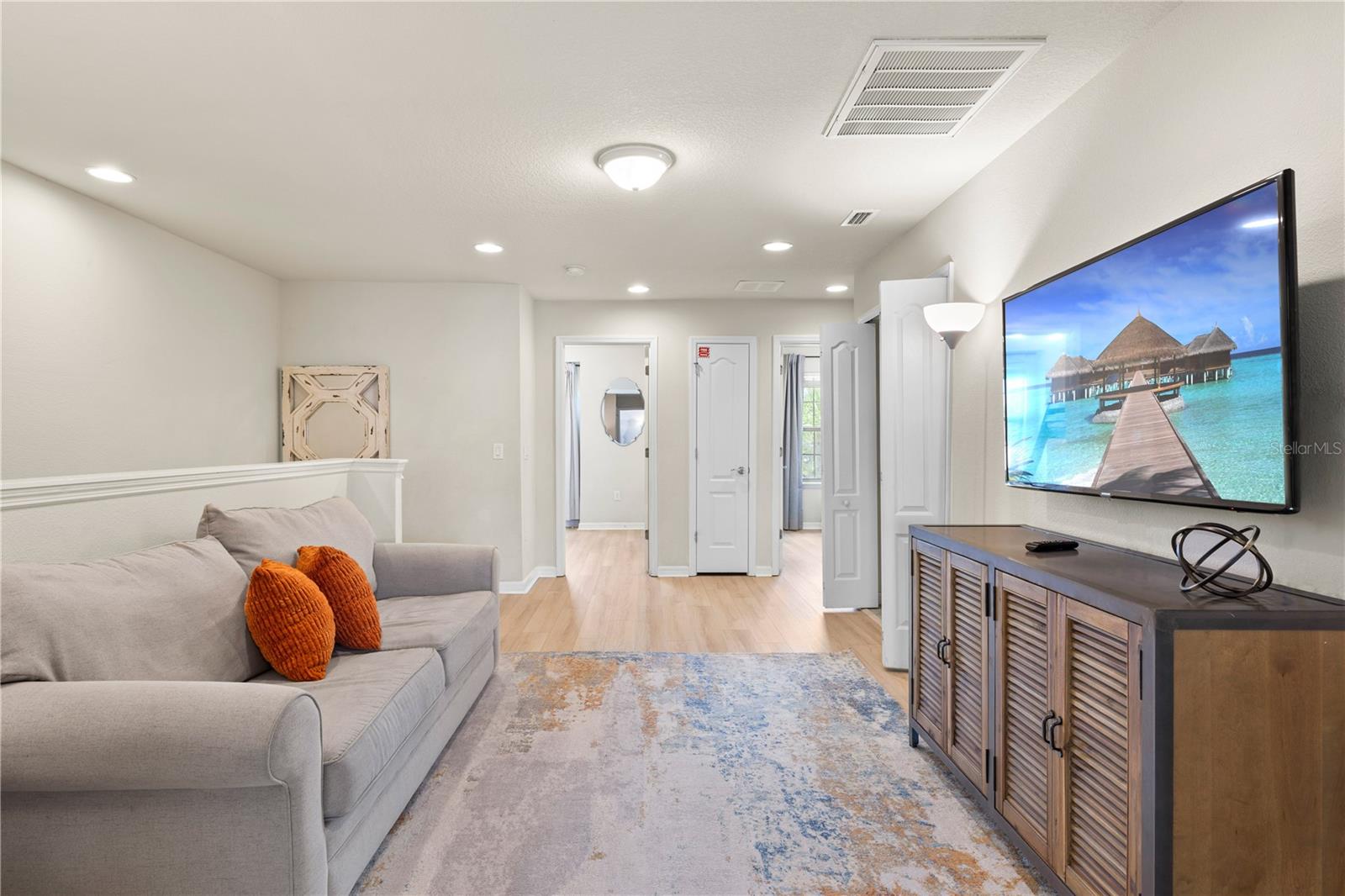 WINDSOR AT WESTSIDE PH 1 - Residential Lease