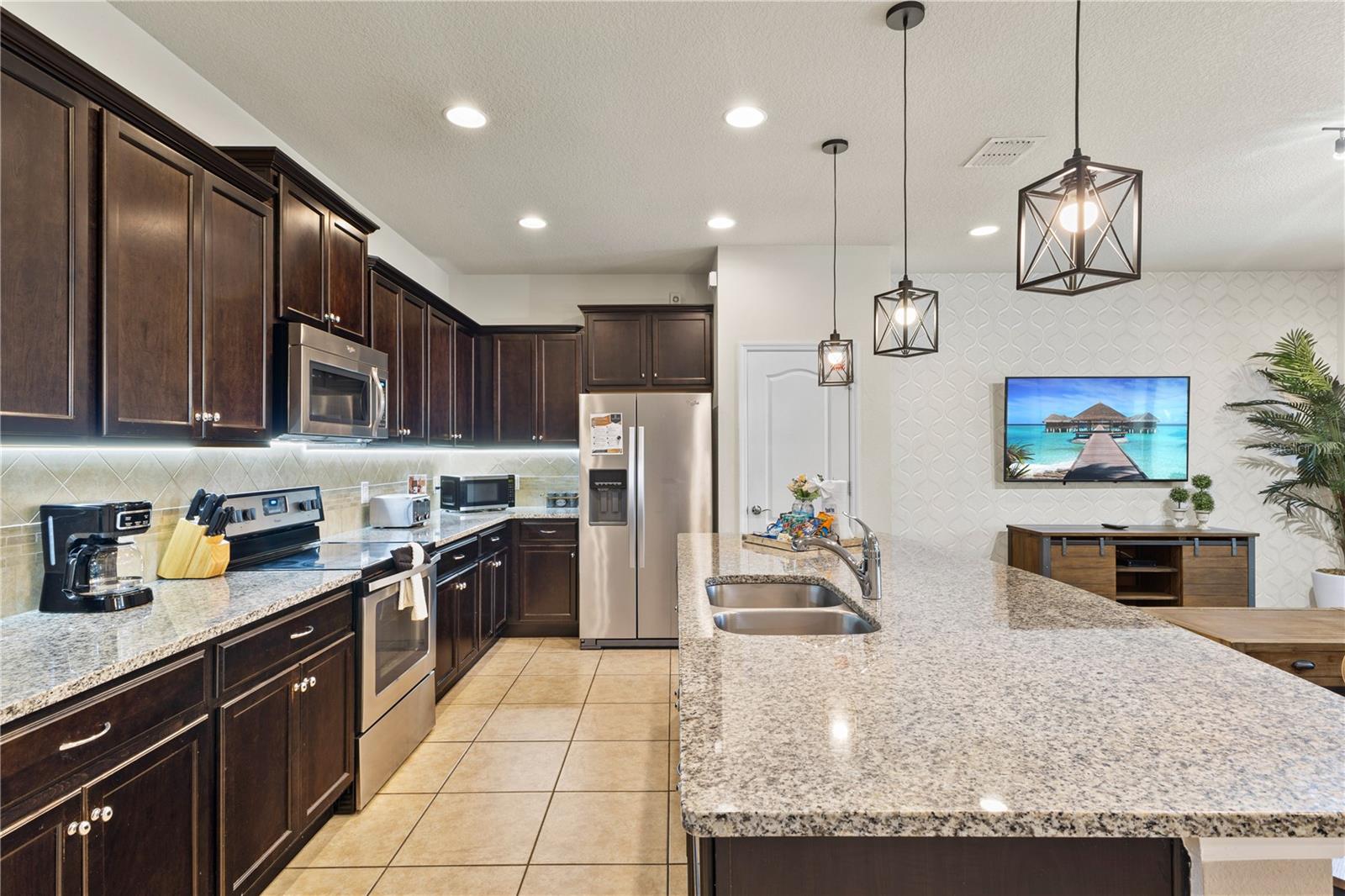 WINDSOR AT WESTSIDE PH 1 - Residential Lease