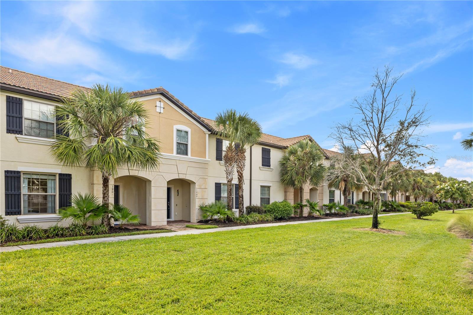 WINDSOR AT WESTSIDE PH 1 - Residential Lease