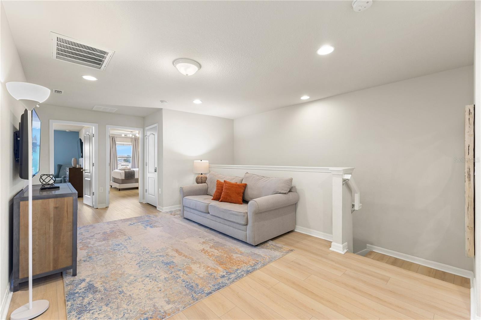 WINDSOR AT WESTSIDE PH 1 - Residential Lease